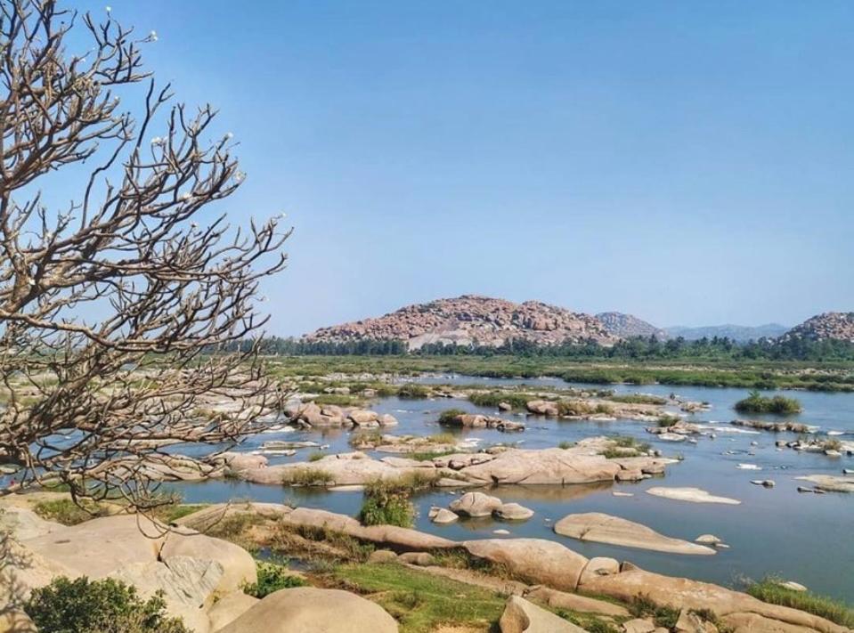 Sunrise Guest House & Restaurant Hampi Buitenkant foto